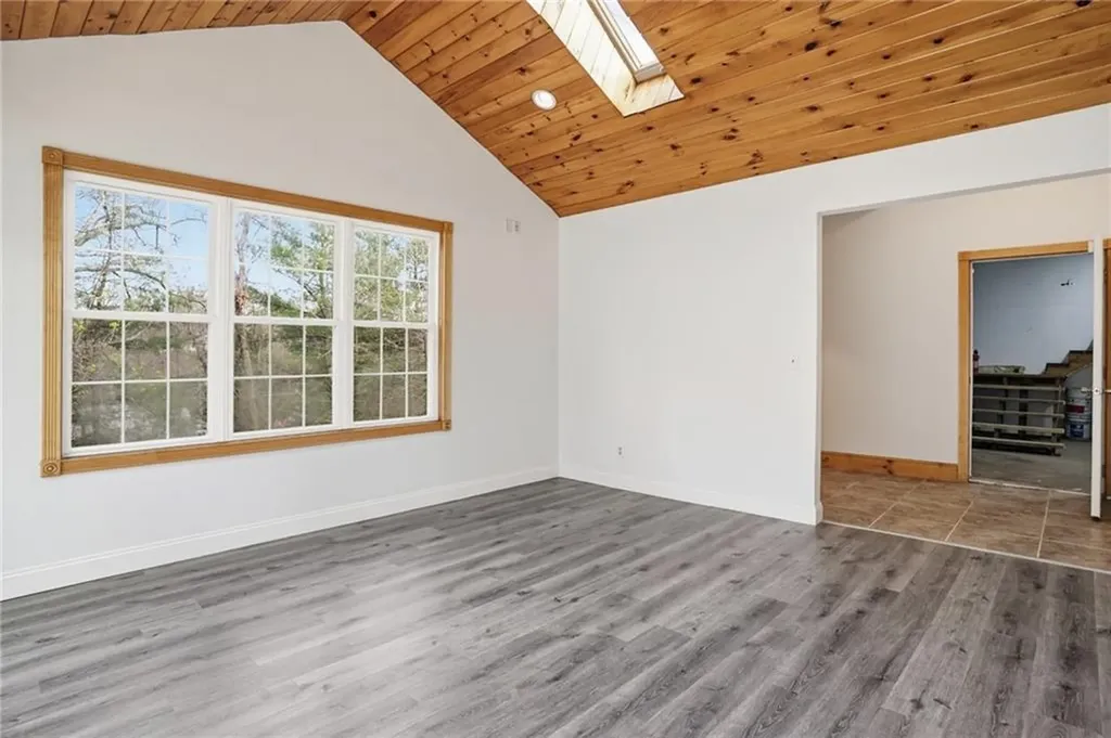 84 Crest Road North Smithfield RI 02896