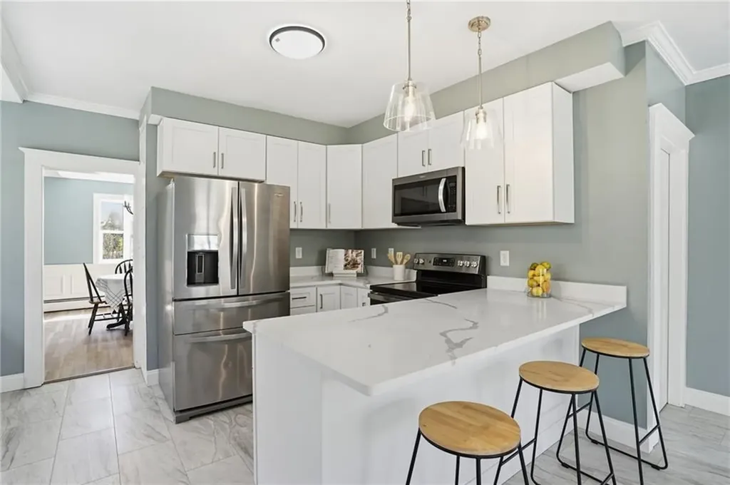 84 Crest Road North Smithfield RI 02896