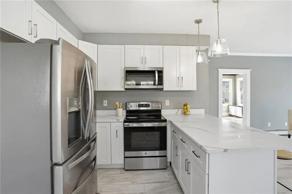 84 Crest Road North Smithfield RI 02896