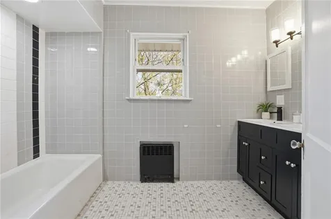 84 Crest Road North Smithfield RI 02896