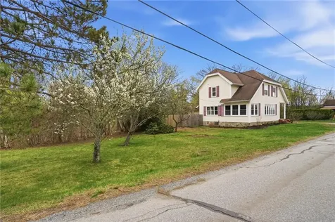 84 Crest Road North Smithfield RI 02896