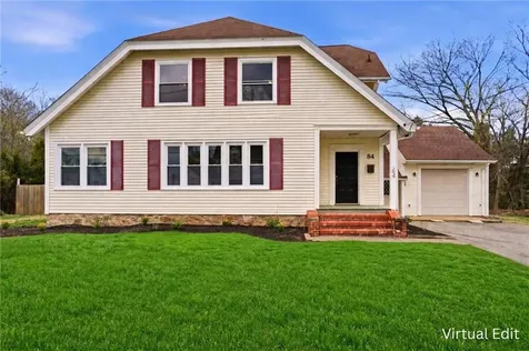 84 Crest Road North Smithfield RI 02896