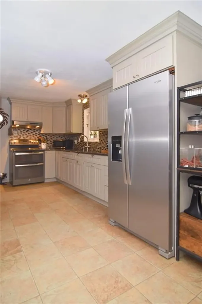 680 Hazard Road West Greenwich RI 02817