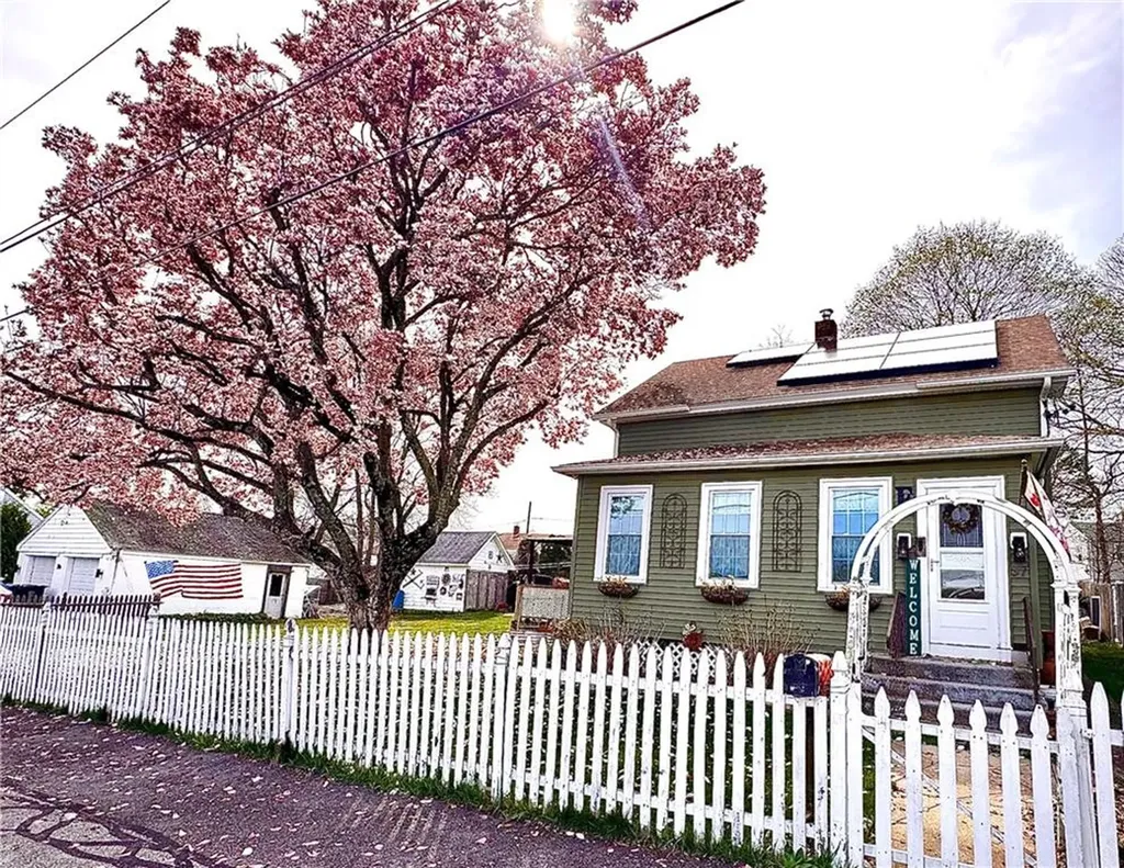 37 Aldrich Street West Warwick RI 02893