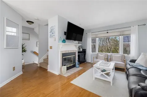 414 North Lane Bristol RI 02809