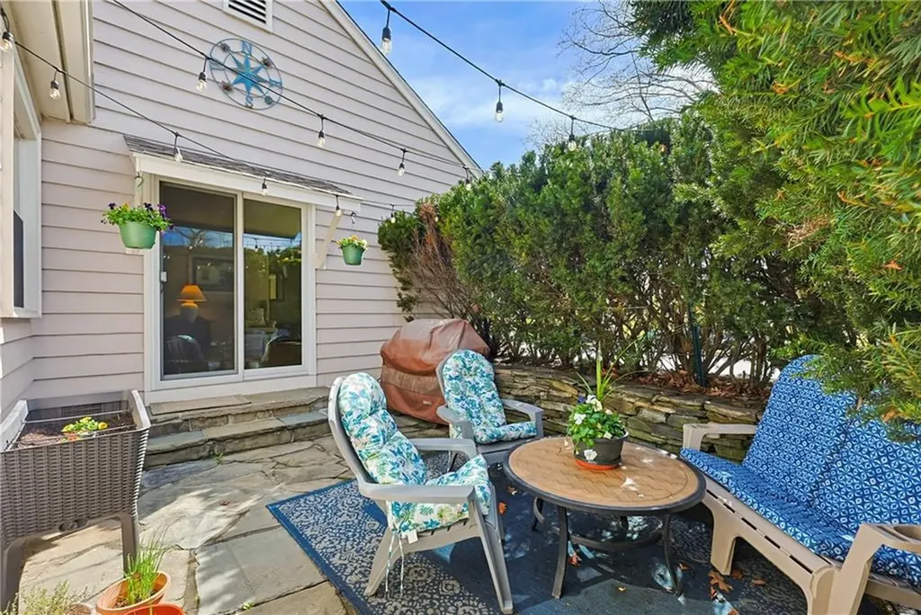 11 Katherine Road Woonsocket RI 02895