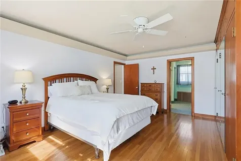11 Katherine Road Woonsocket RI 02895