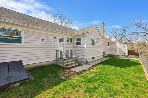 11 Katherine Road Woonsocket RI 02895