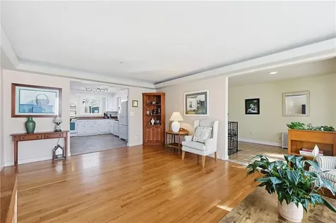 11 Katherine Road Woonsocket RI 02895