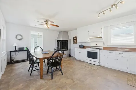 11 Katherine Road Woonsocket RI 02895