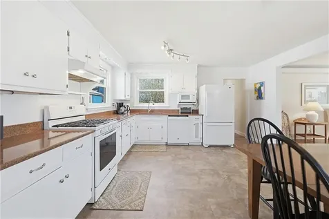 11 Katherine Road Woonsocket RI 02895