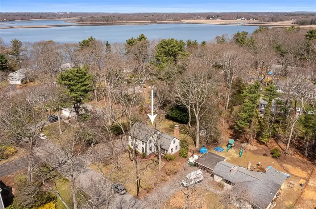 9 Knapton Street Barrington RI 02806