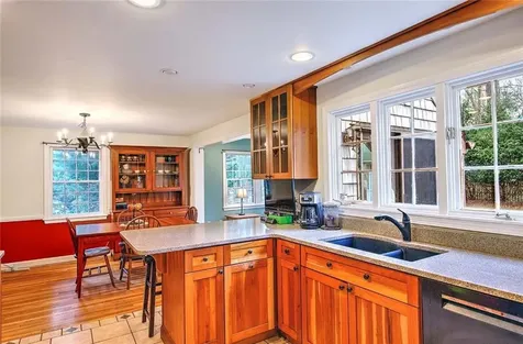 9 Knapton Street Barrington RI 02806