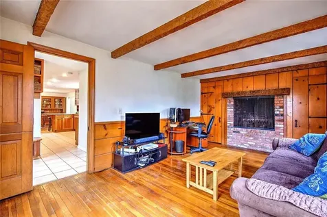 9 Knapton Street Barrington RI 02806