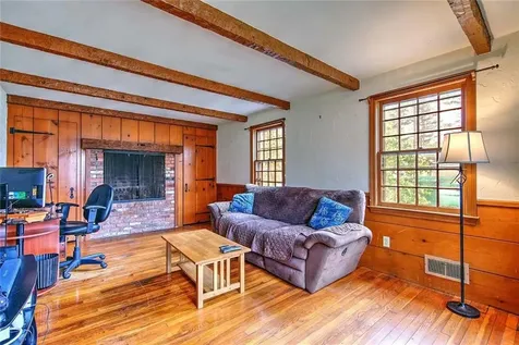 9 Knapton Street Barrington RI 02806