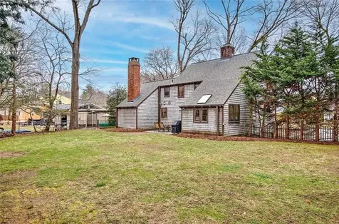 9 Knapton Street Barrington RI 02806