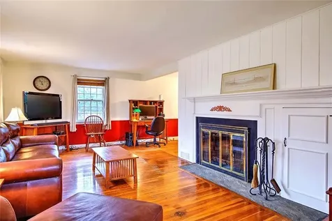 9 Knapton Street Barrington RI 02806