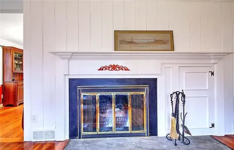 9 Knapton Street Barrington RI 02806