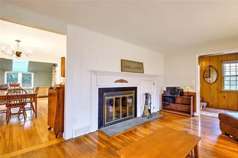 9 Knapton Street Barrington RI 02806
