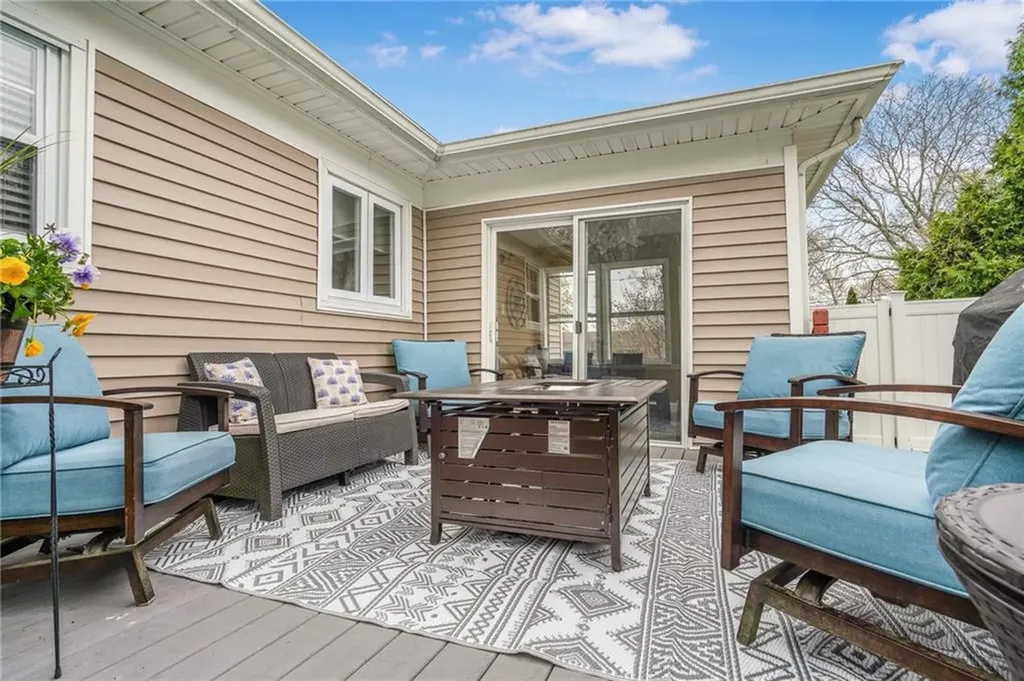 6 Longmeadow Drive North Providence RI 02904