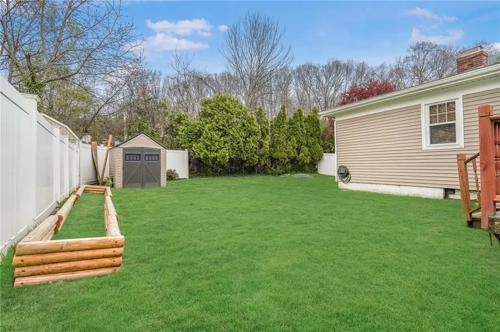 6 Longmeadow Drive North Providence RI 02904