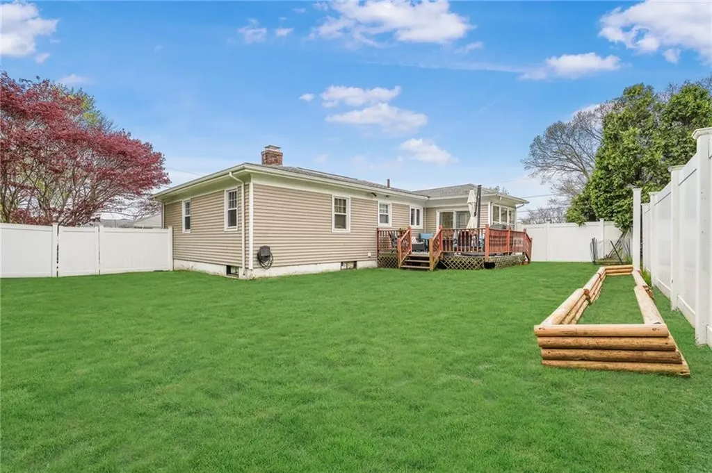 6 Longmeadow Drive North Providence RI 02904