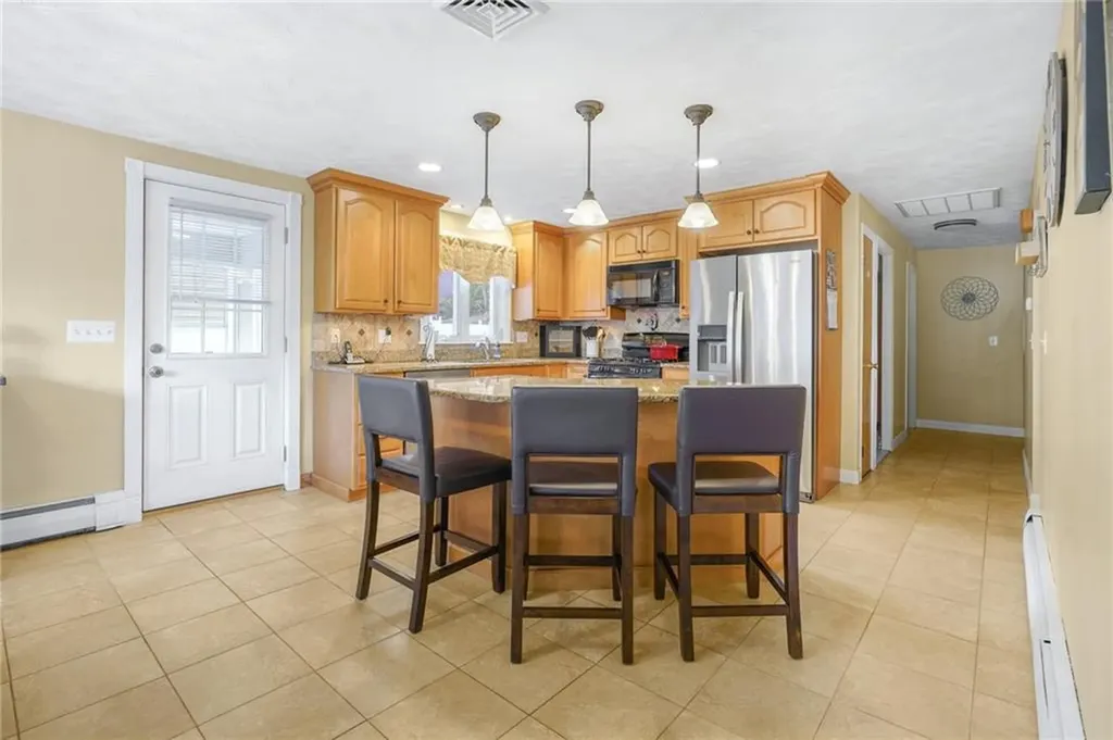 6 Longmeadow Drive North Providence RI 02904