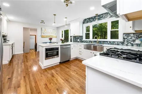 6 Running Stream Road Rehoboth MA 02769