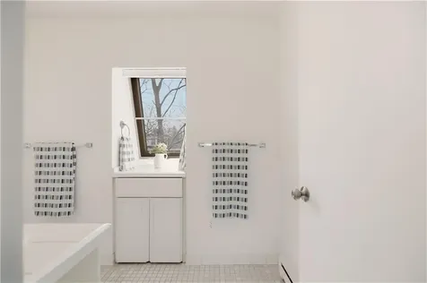 364 Bellevue Avenue Newport RI 02840