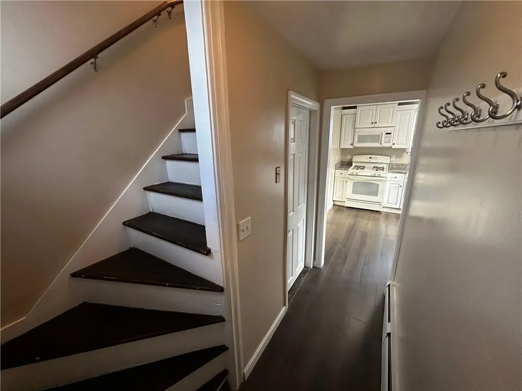 31 Bagley Street Pawtucket RI 02860