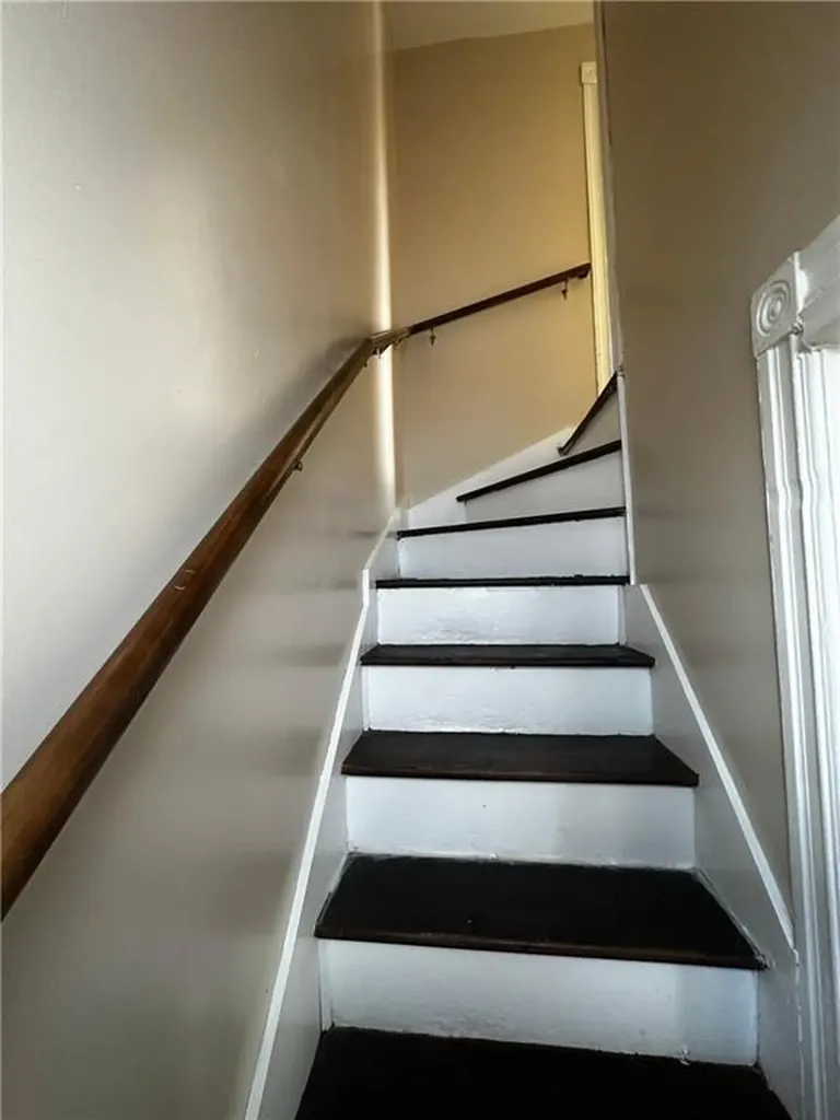 31 Bagley Street Pawtucket RI 02860