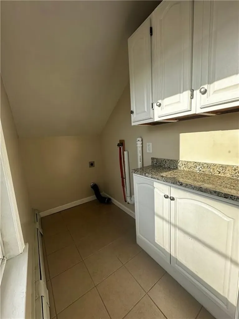 31 Bagley Street Pawtucket RI 02860