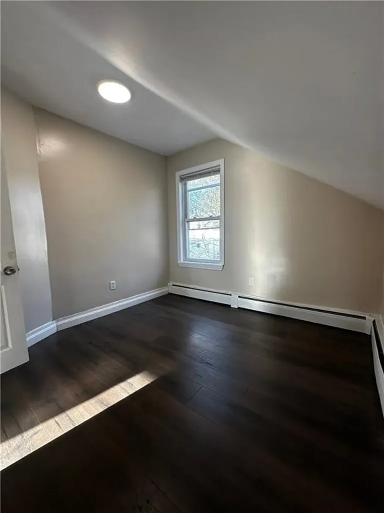 31 Bagley Street Pawtucket RI 02860