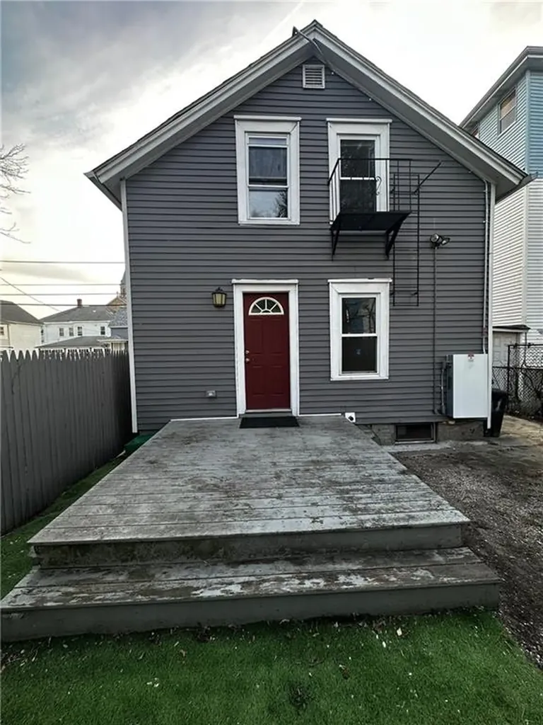 31 Bagley Street Pawtucket RI 02860