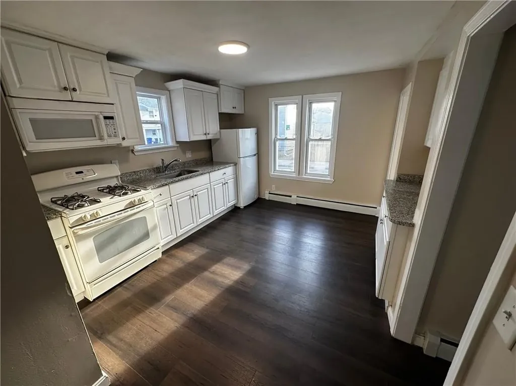 31 Bagley Street Pawtucket RI 02860