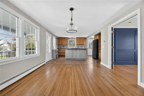 8 Pasadena Avenue Westerly RI 02891
