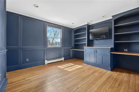 8 Pasadena Avenue Westerly RI 02891