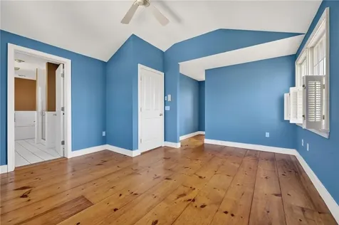 8 Pasadena Avenue Westerly RI 02891