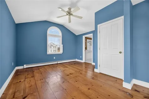 8 Pasadena Avenue Westerly RI 02891