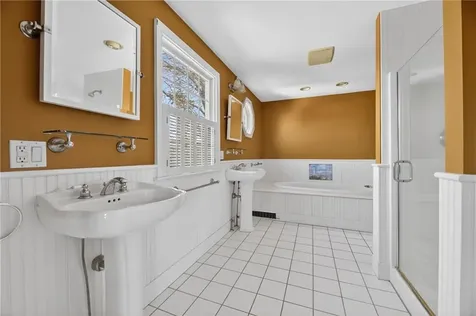 8 Pasadena Avenue Westerly RI 02891