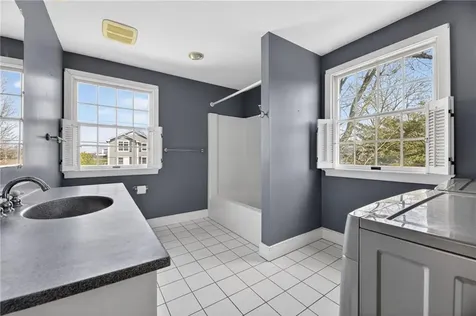 8 Pasadena Avenue Westerly RI 02891