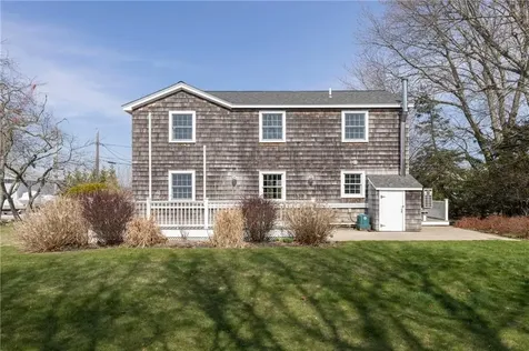 8 Pasadena Avenue Westerly RI 02891