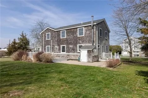 8 Pasadena Avenue Westerly RI 02891