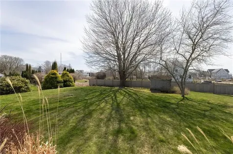 8 Pasadena Avenue Westerly RI 02891