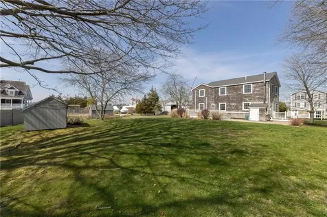 8 Pasadena Avenue Westerly RI 02891