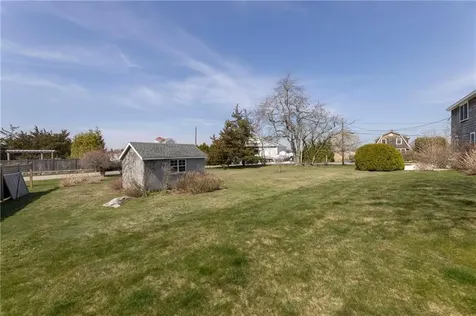 8 Pasadena Avenue Westerly RI 02891