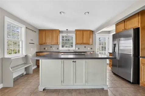8 Pasadena Avenue Westerly RI 02891