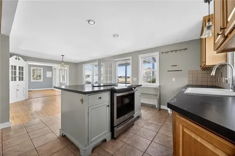 8 Pasadena Avenue Westerly RI 02891