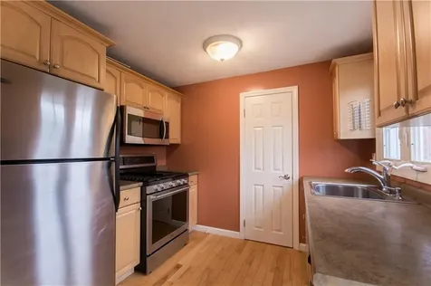 5804 Post Road Warwick RI 02818