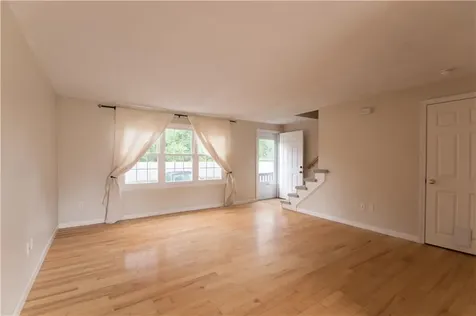 5804 Post Road Warwick RI 02818